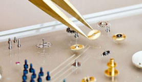 石家庄伯爵指定维修门店打开表壳